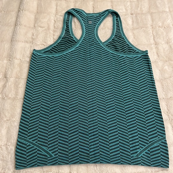 Lululemon Top | Size: 10 | Women | Racerback Tank Top - Picture 2 of 7